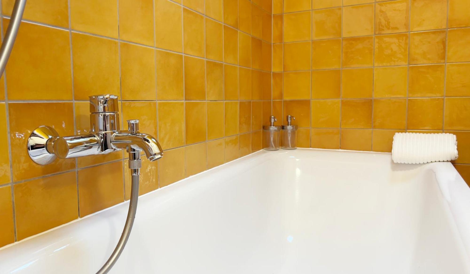 Апартаменты Big Flat With Fresh Renovation, Free Parking, Sonyps, Netflix Дуйсбург Экстерьер фото