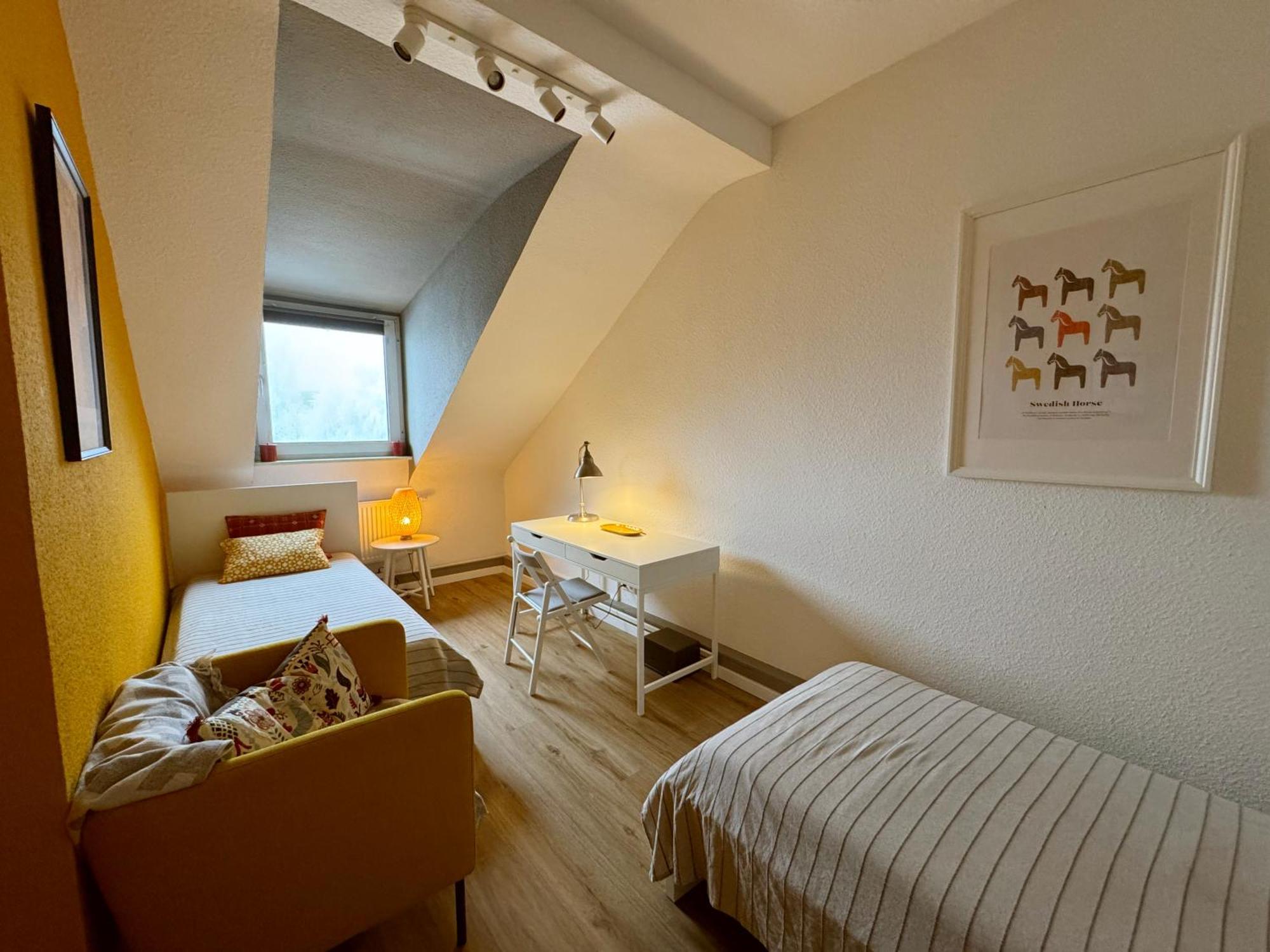 Апартаменты Big Flat With Fresh Renovation, Free Parking, Sonyps, Netflix Дуйсбург Экстерьер фото