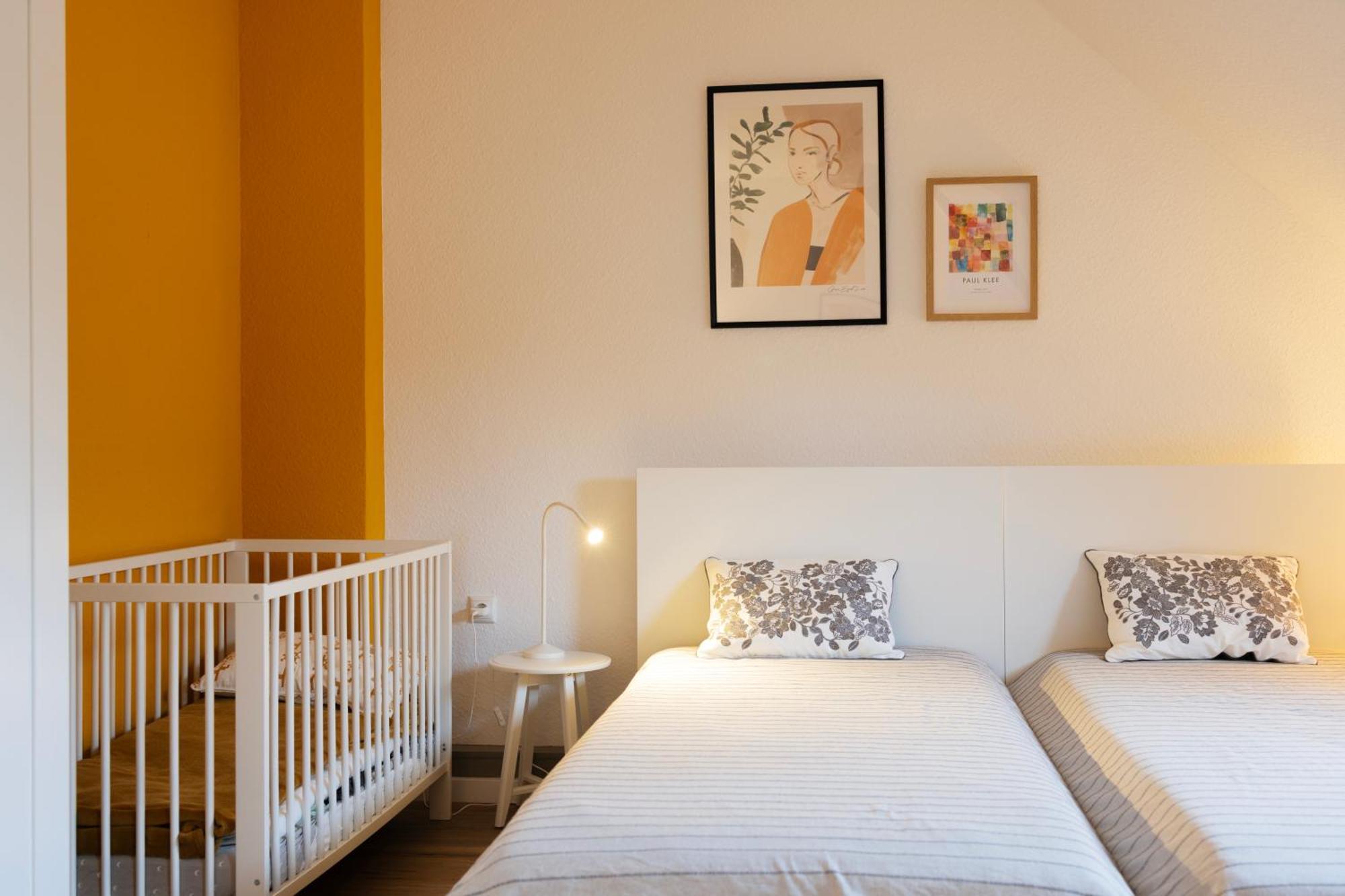Апартаменты Big Flat With Fresh Renovation, Free Parking, Sonyps, Netflix Дуйсбург Экстерьер фото